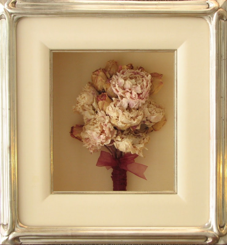 frame for wall flowers